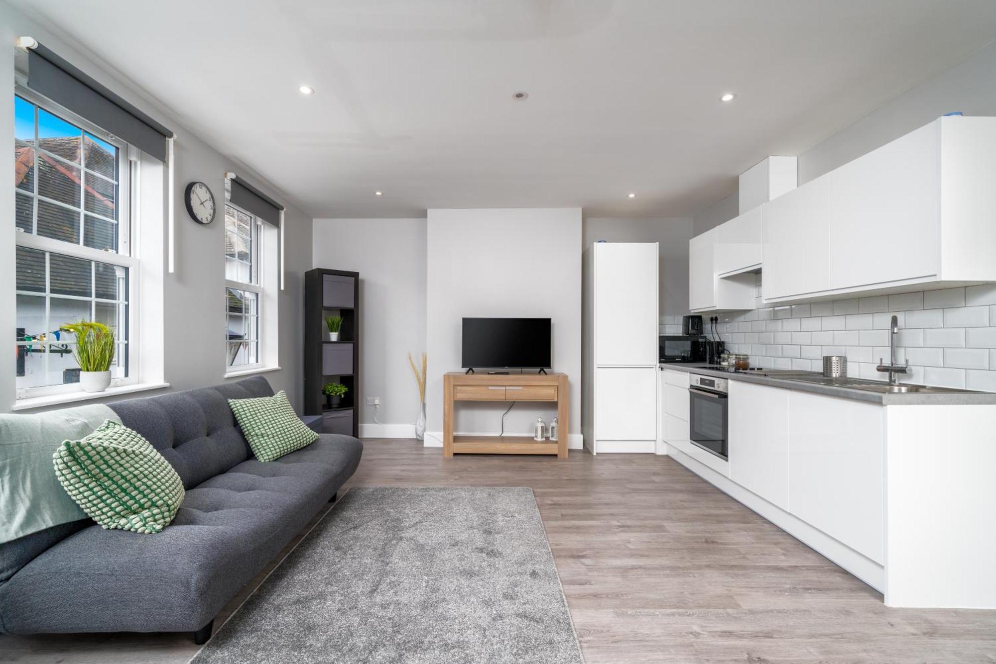 Luxury Flat With Private Terrace In The Heart Of Kingston *